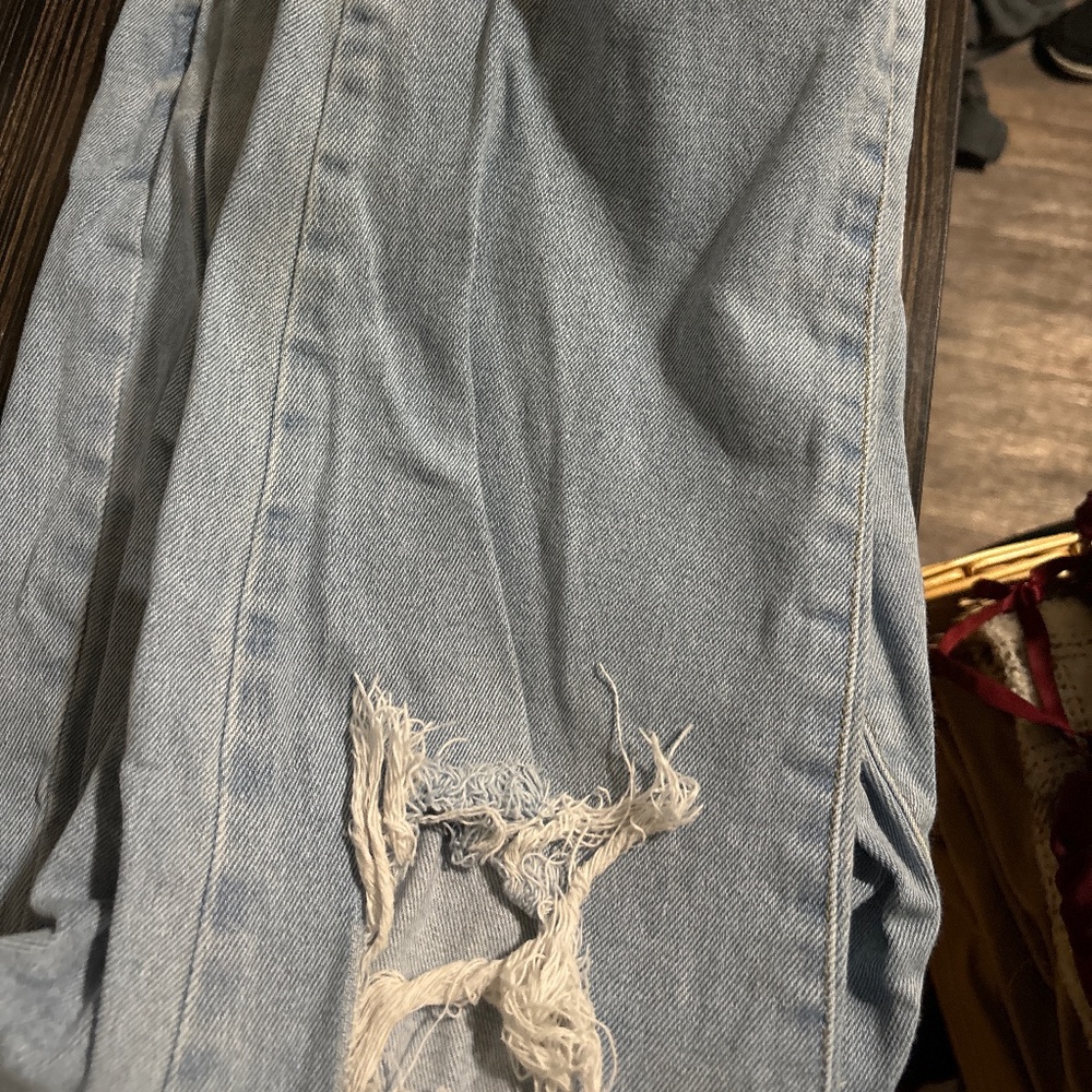 Light ripped jeans